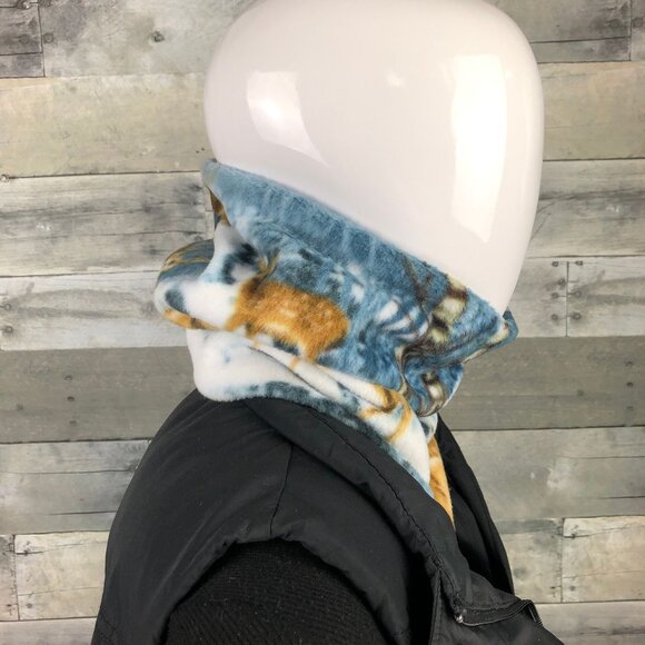 Deer Stag Fleece Neck Gaiter: Outdoors Hunter Scarf Warmer - Picture 5 of 10